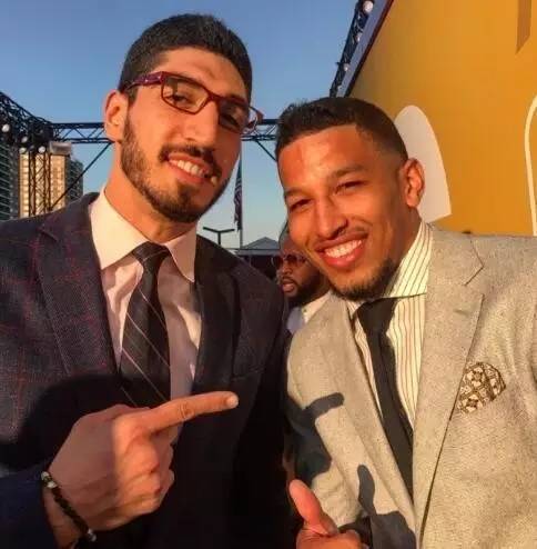 从叙事上 从叙事上